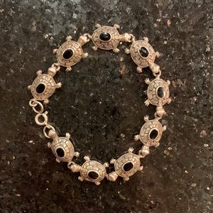 Sterling silver and black onyx turtle bracelet 🐢